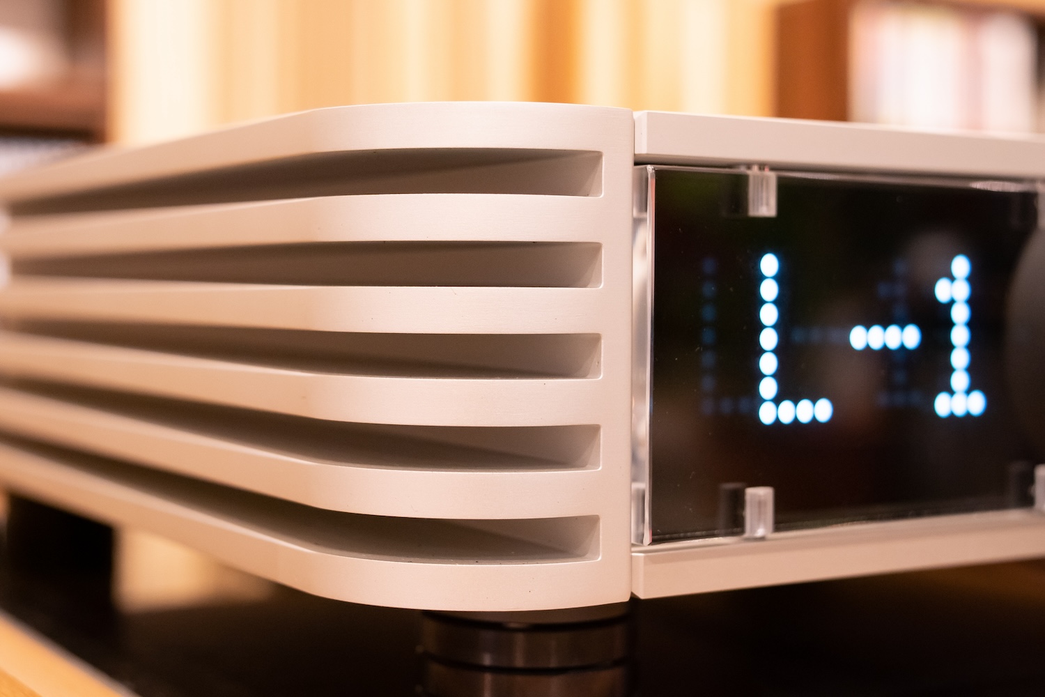 Aavik | Dynamicaudio 5555 3F